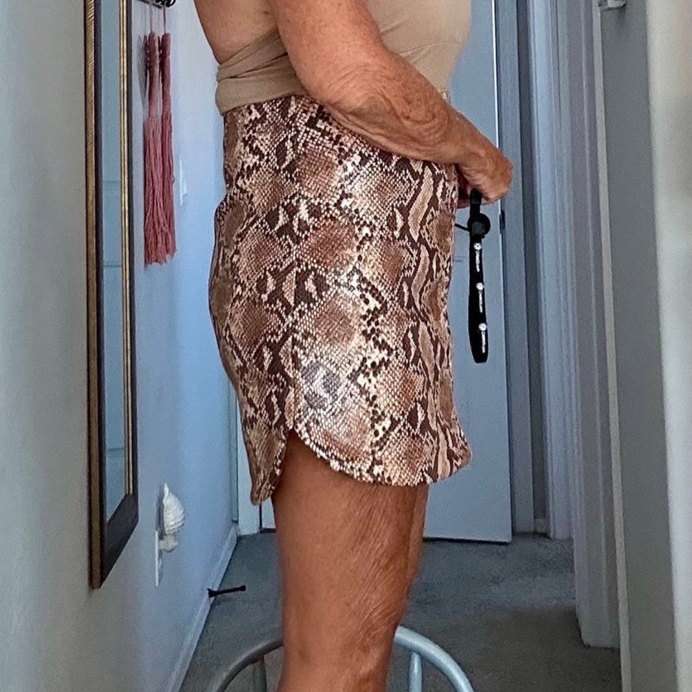 Lulu’s Taupe Pink Brown Python Stretch Mini Skirt… - image 2